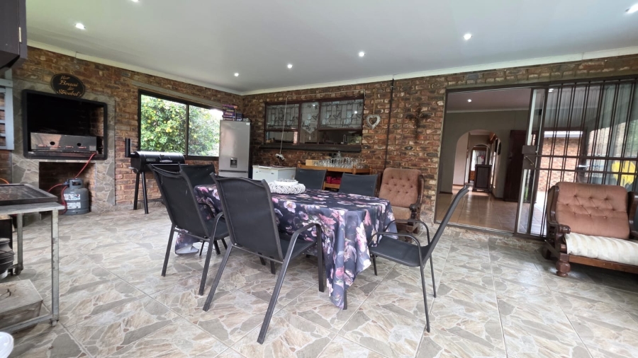 3 Bedroom Property for Sale in La Hoff North West